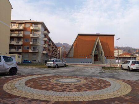 La chiesa parrocchiale Madonna di Fatima a Pinerolo